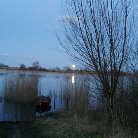 Entspannen Im Dorf Am See Zahren Luaran gambar