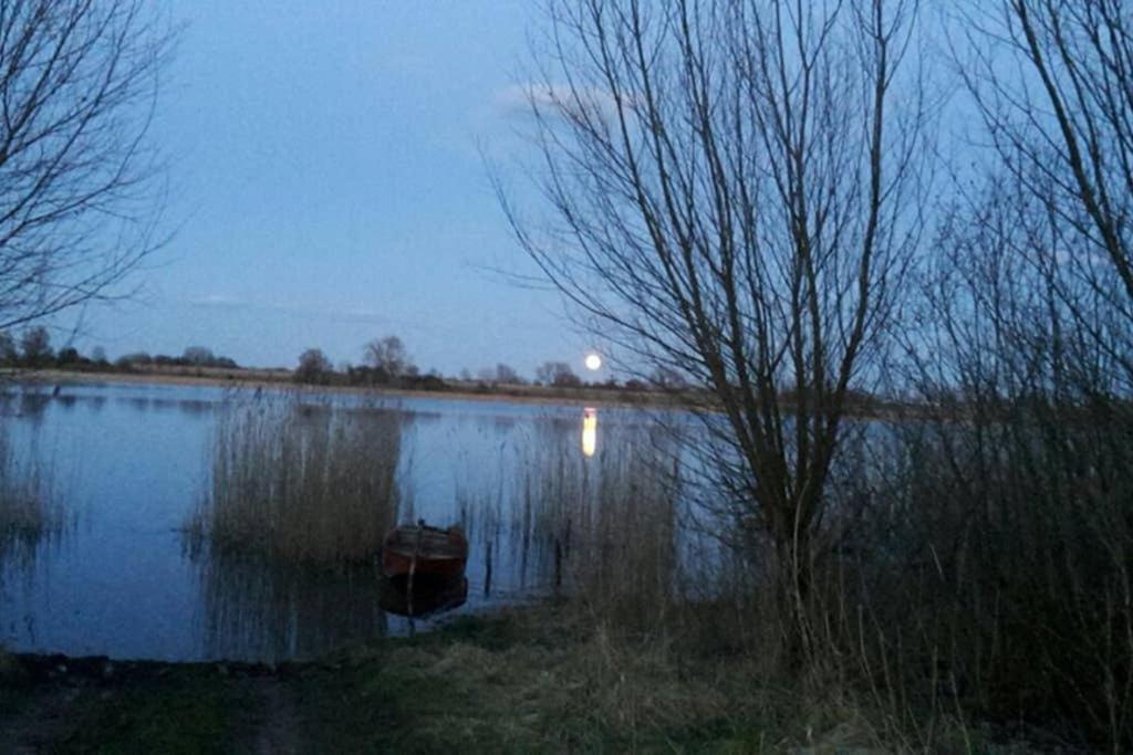 Entspannen Im Dorf Am See Zahren Luaran gambar